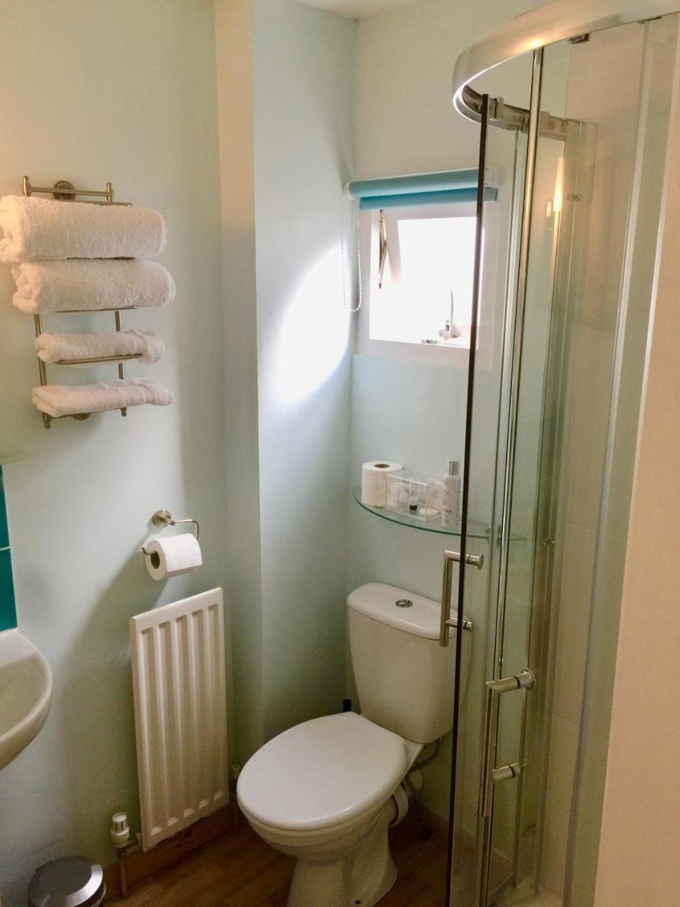 Derrin Guest House Ларн Екстер'єр фото